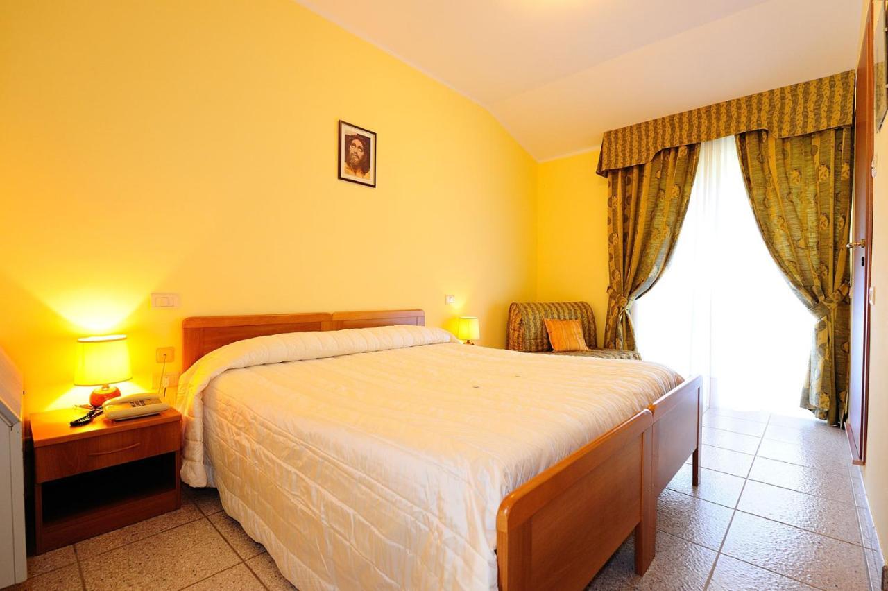 Colle Degli Olivi Snc Guest House Assisi Exterior photo