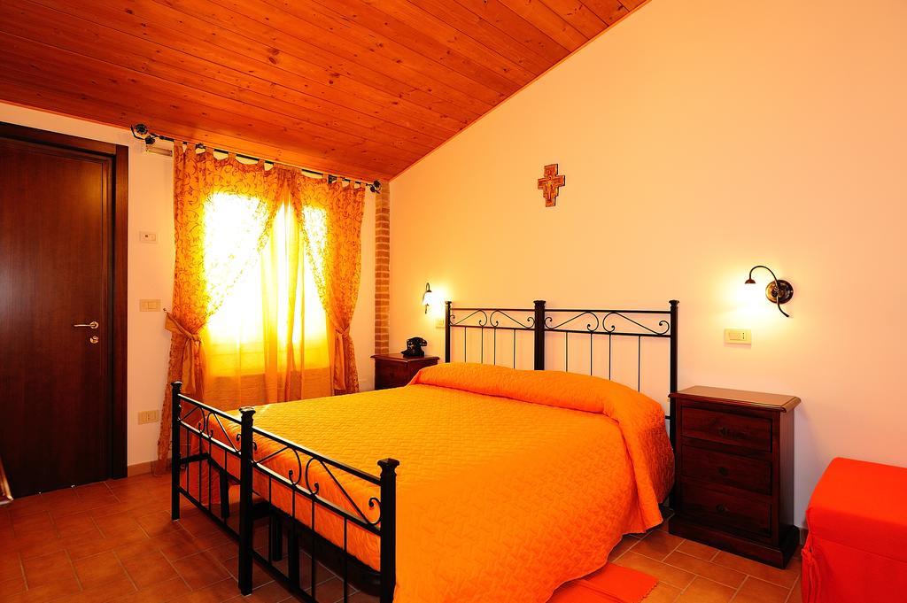 Colle Degli Olivi Snc Guest House Assisi Exterior photo